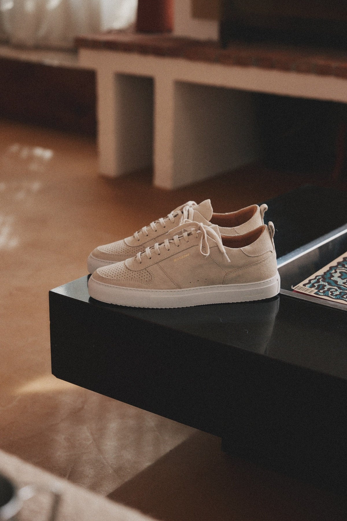Belledonne B0 Sand Suede portée