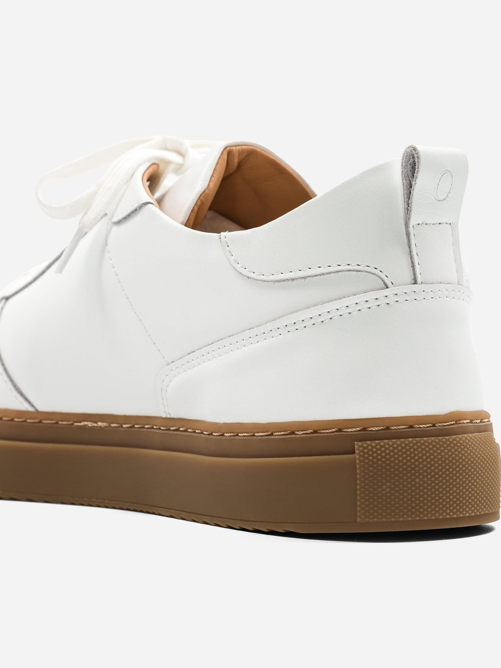 Belledonne B0 Gum White, vue arrière