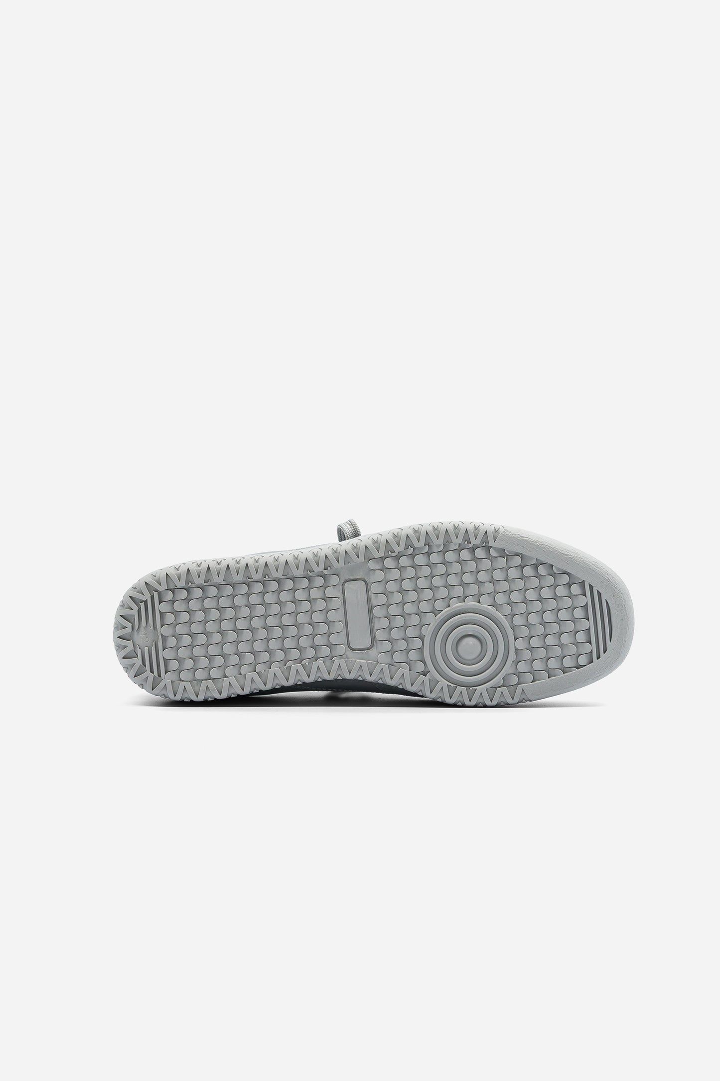 B7 - Monochrome Grey