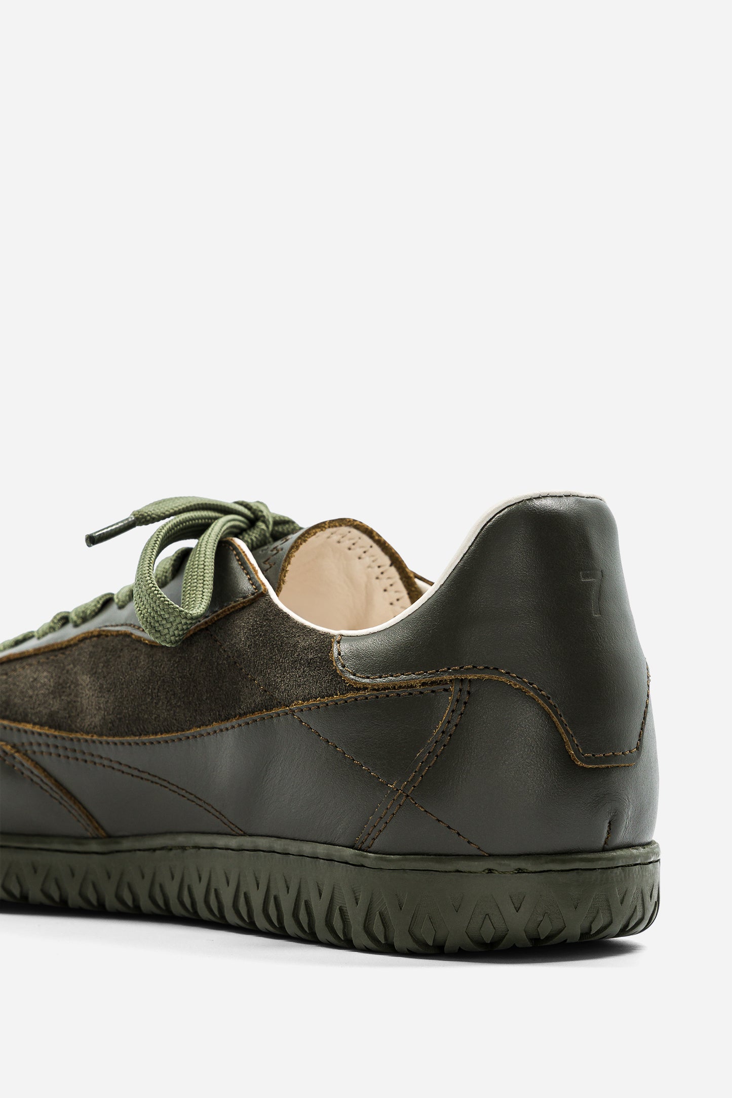 B7 - Monochrome Green