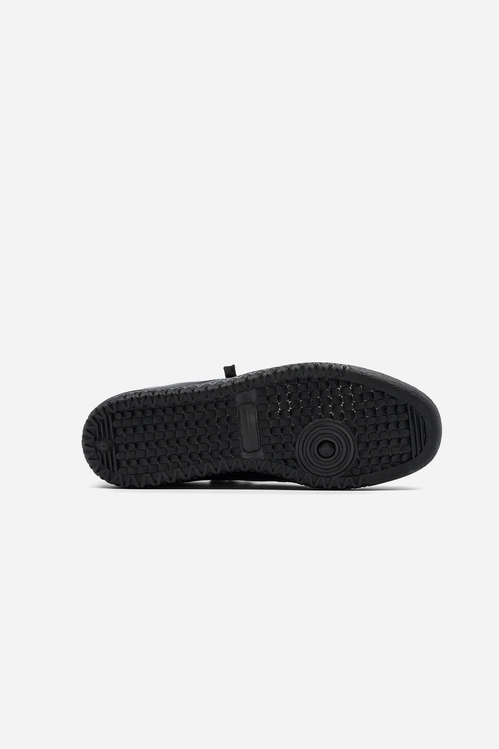 B7 - Monochrome Black