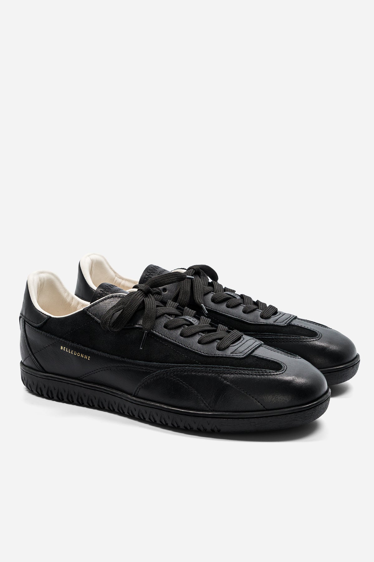 B7 - Monochrome Black