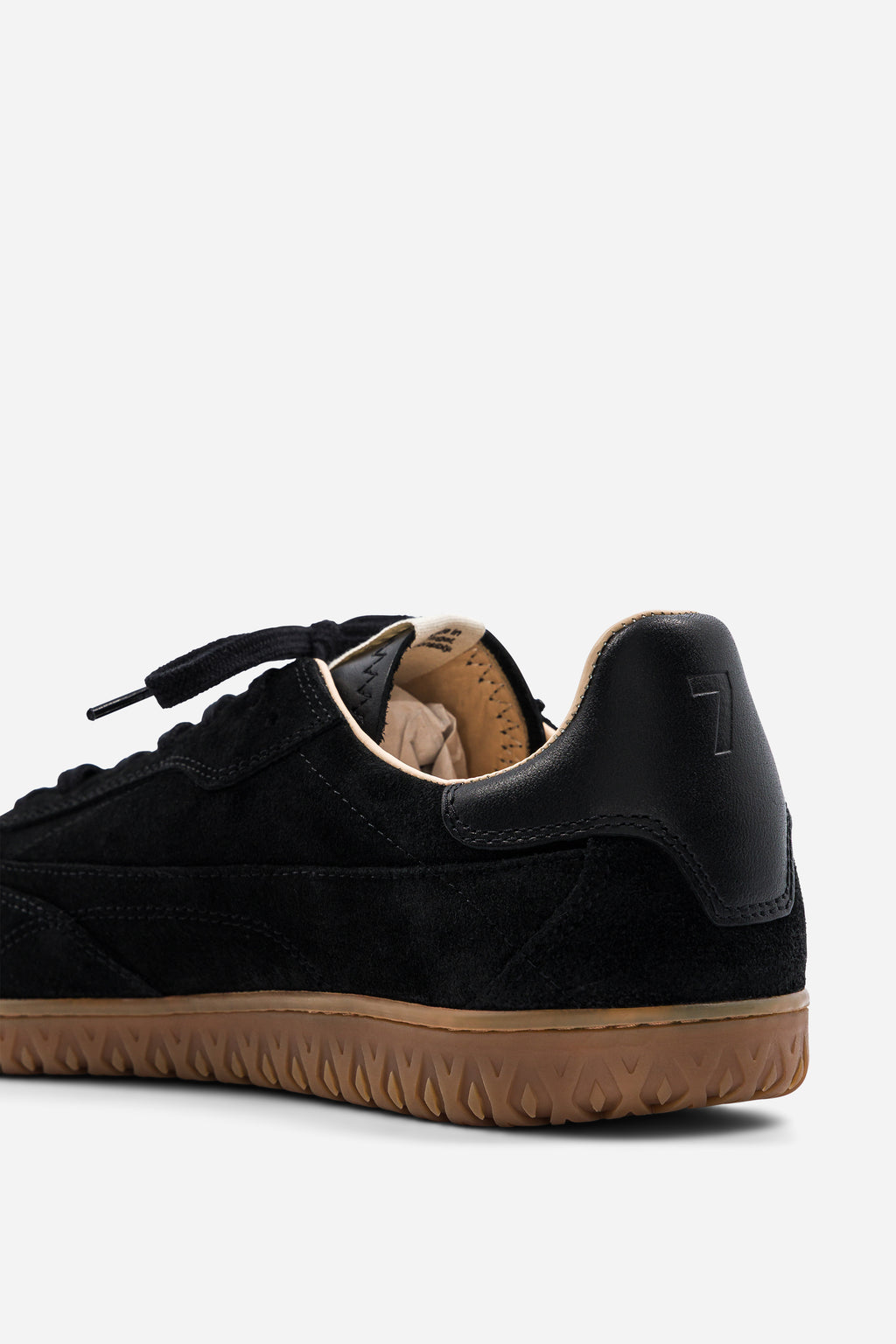 B7 - Suede Black
