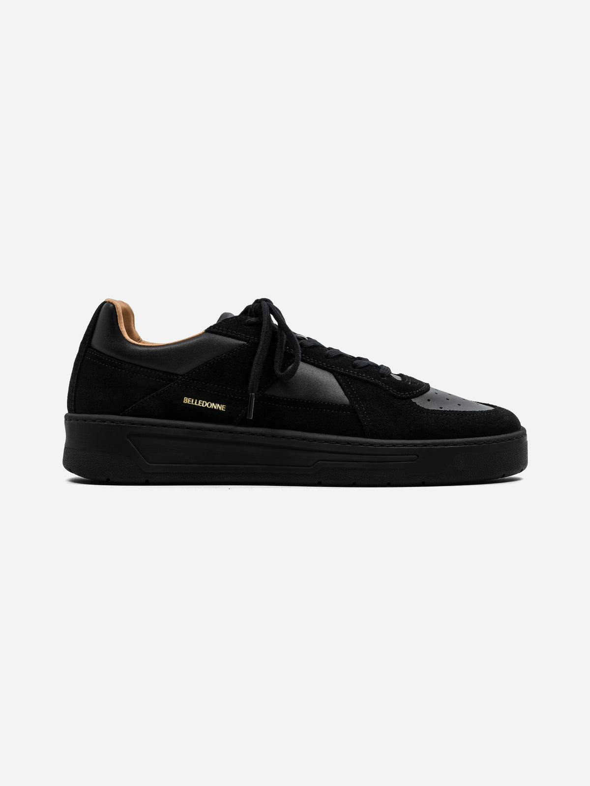 Belledonne B8 Full Black, vue de profil