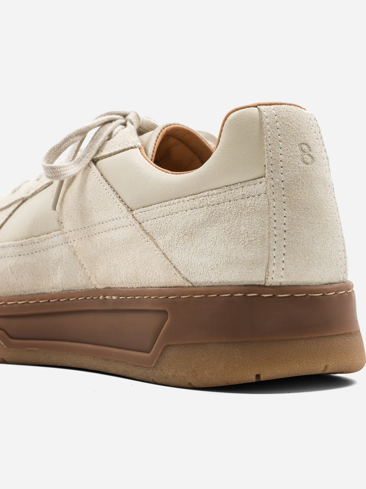 Belledonne B8 Beige, vue arrière