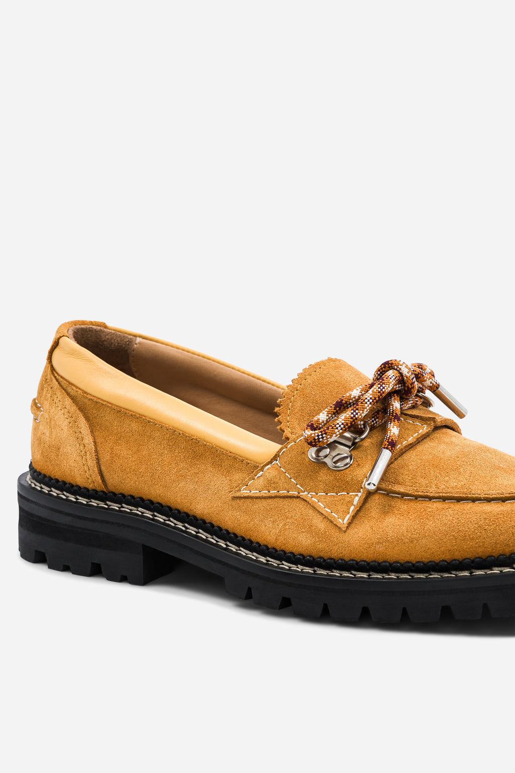 Loafer Climb - Lion